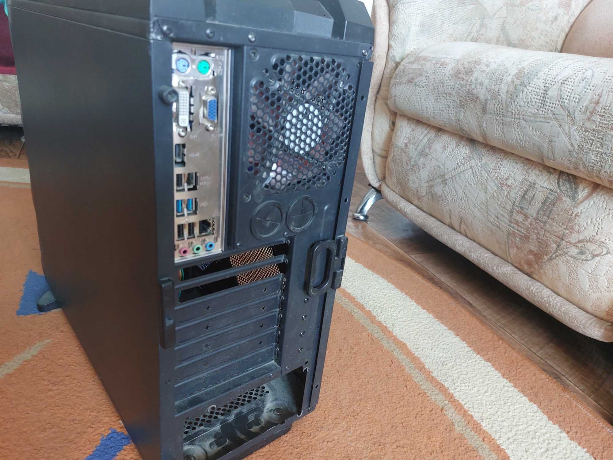 Корпус Mid Tower (Aerocool)