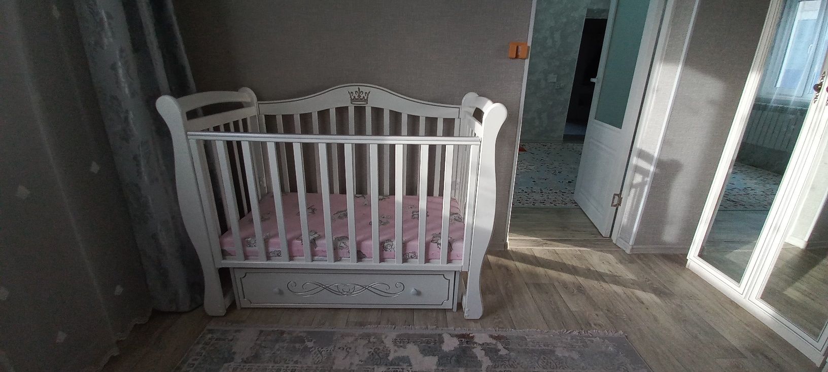 Продам детский кровать с матрасом