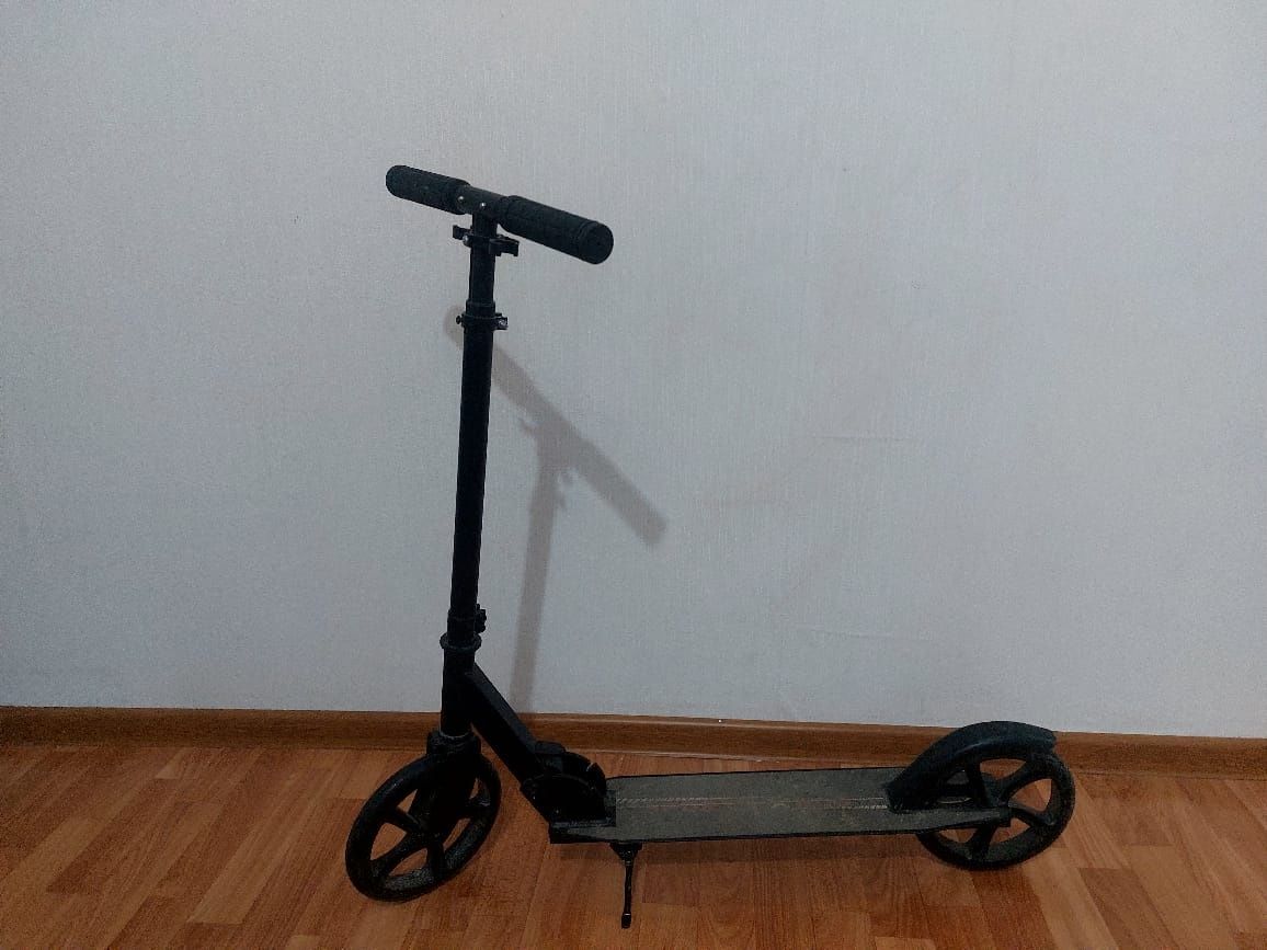Самокат почти новый
