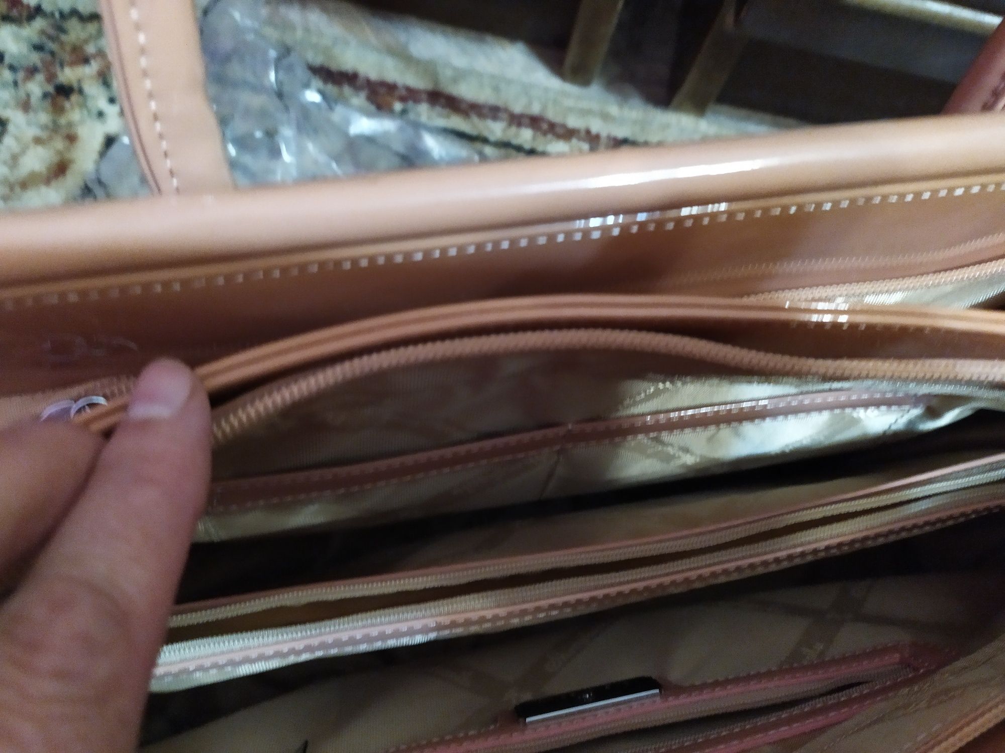 Продам женскую сумку