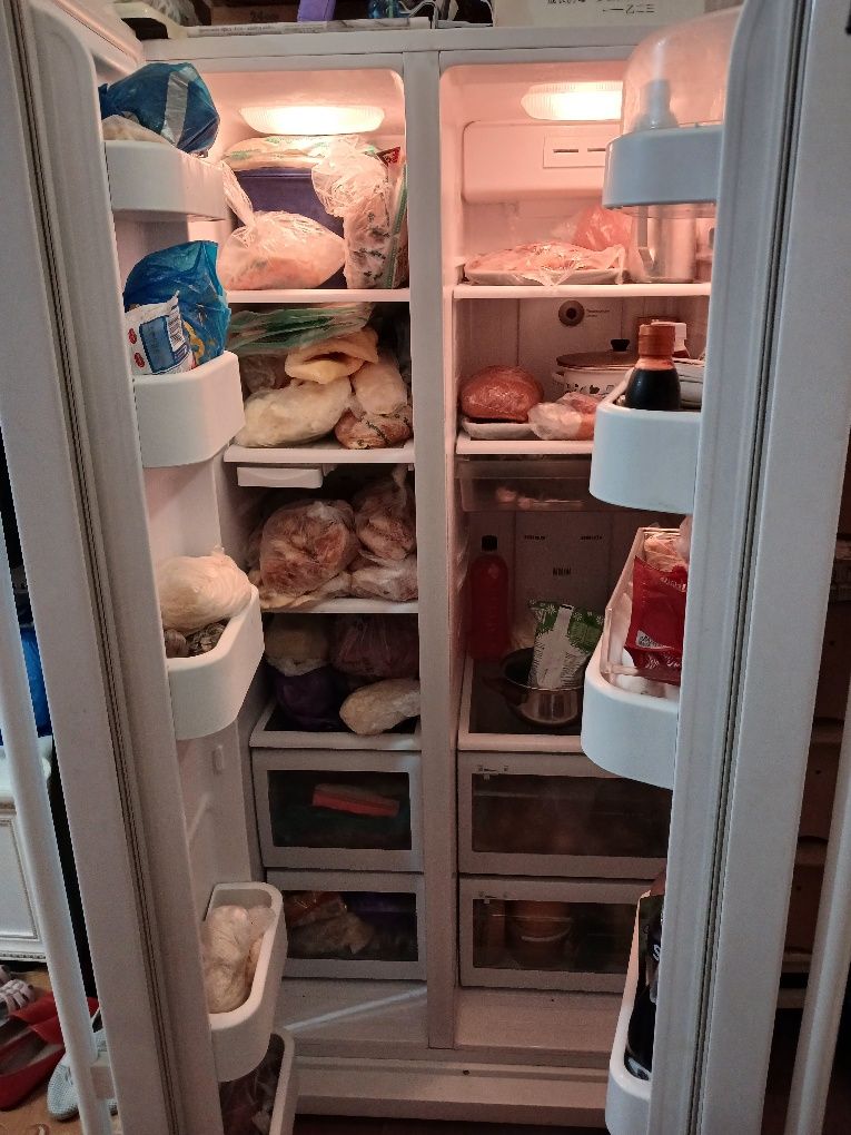 Продам холодильник