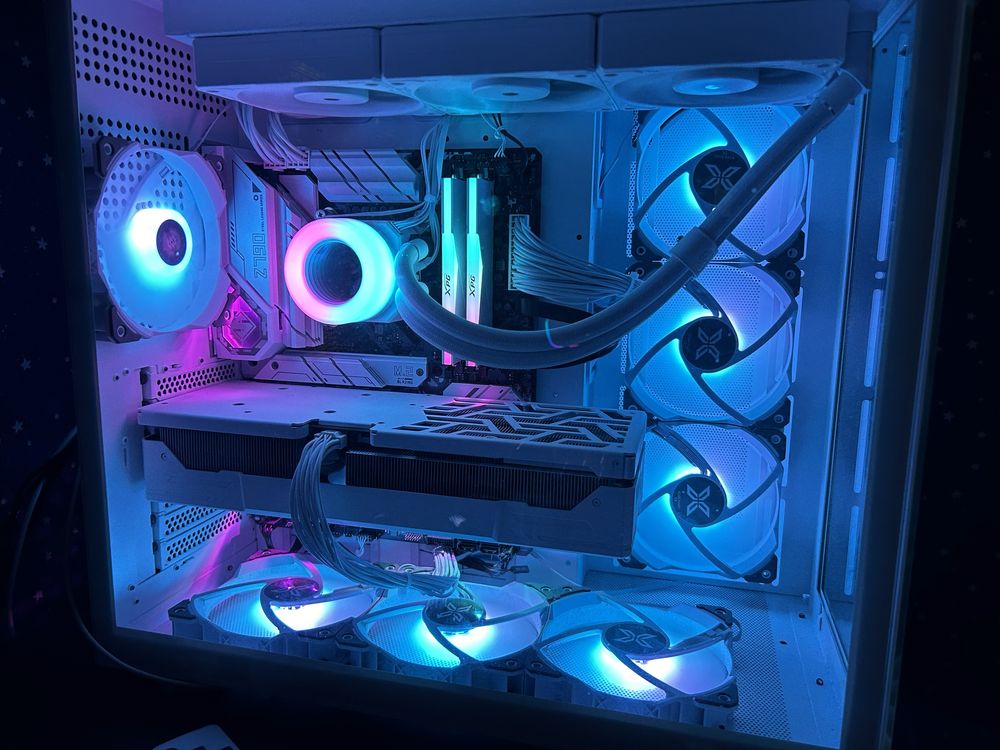 Геймерский Космолёт: Мощный пк с RTX 4070 TI и I7 13700KF