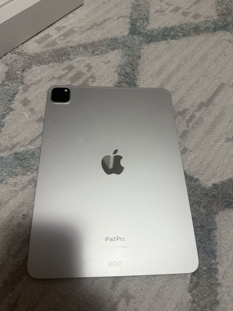 Продам Ipad pro m2 128