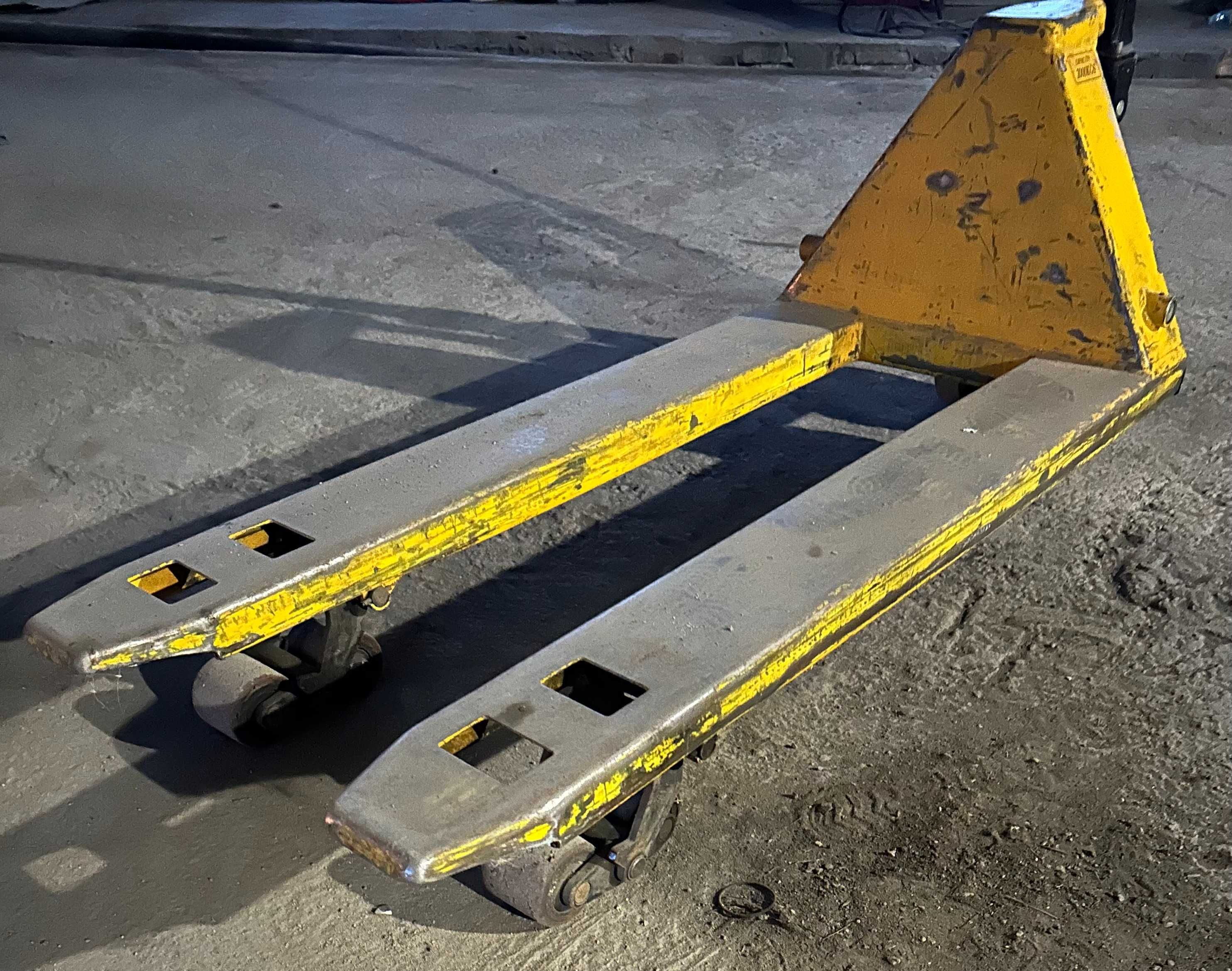 Рохля гидравлическая CAPACITY 2000KGS