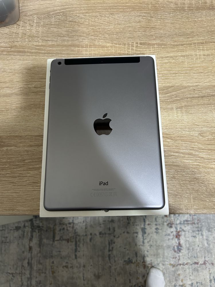 Продаю Ipad air 1