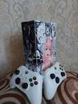 Xbox series s продам есть два джойстика