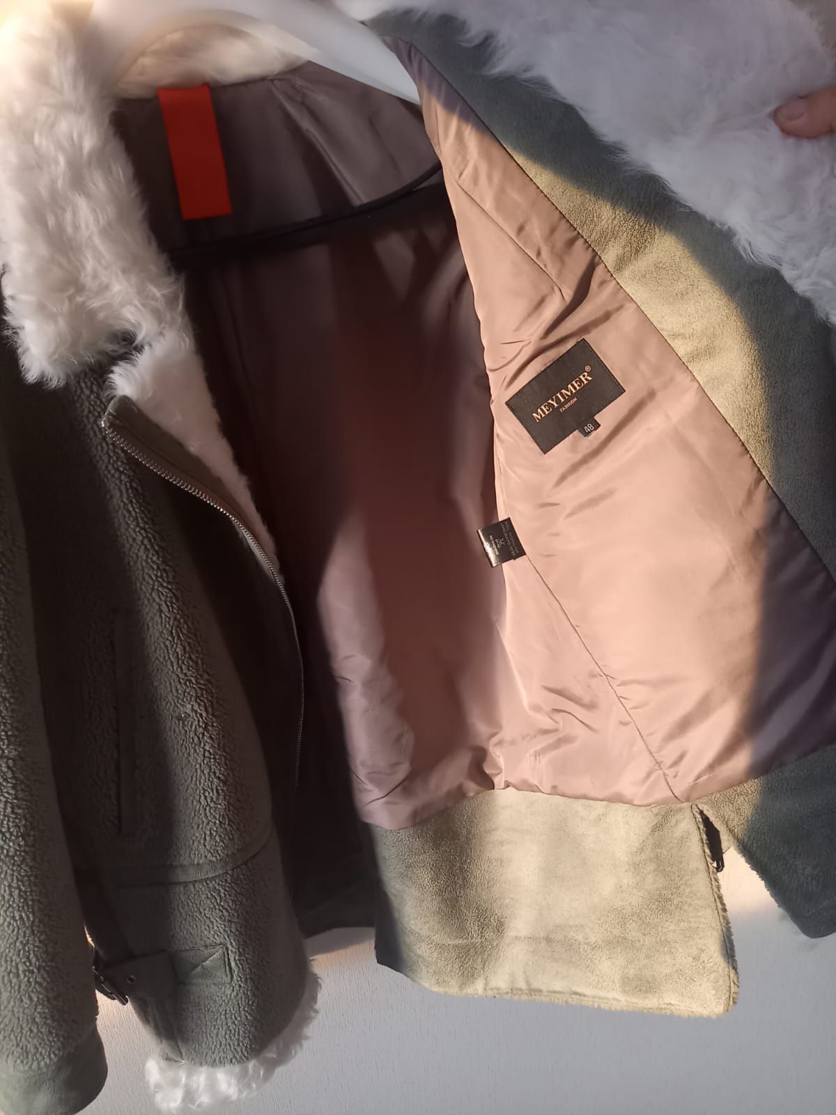 Продам женскую дублёнку новый