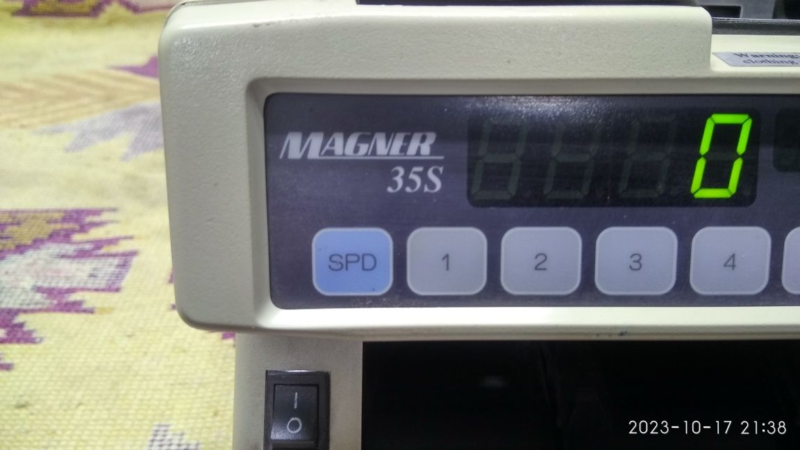 Продам счетную машину для денег MAGNER 35S