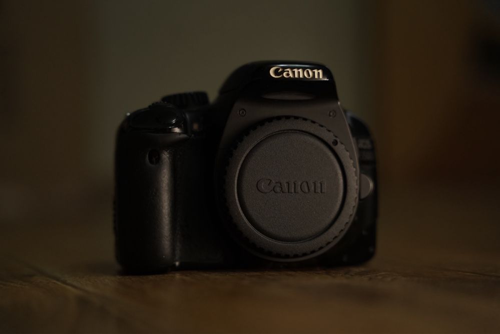Canon 550D + 2 объектива (18–55 и 50mm f/1.8)