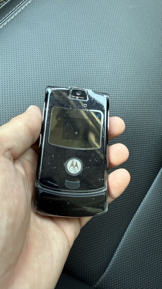 Продам телефон Motorola RAZR V3