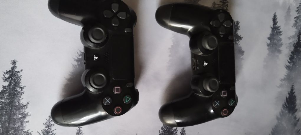 Продаю прошитую ps4 за 134000 тенге БЕЗ ОБМЕНА!!! С торгом