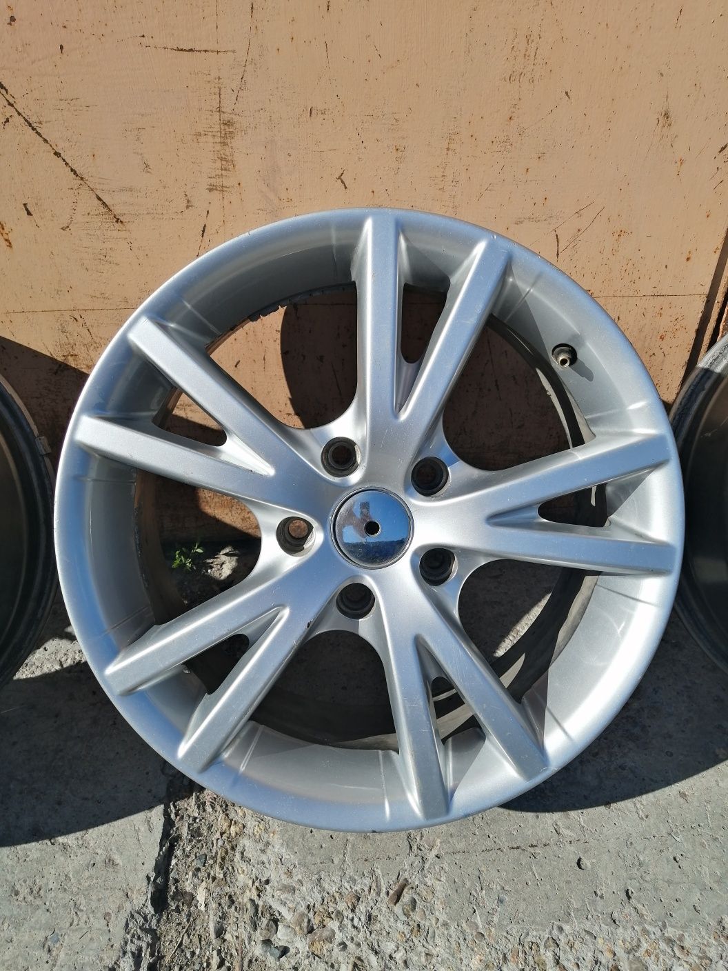 Диски литые оригинальные r16x7jj