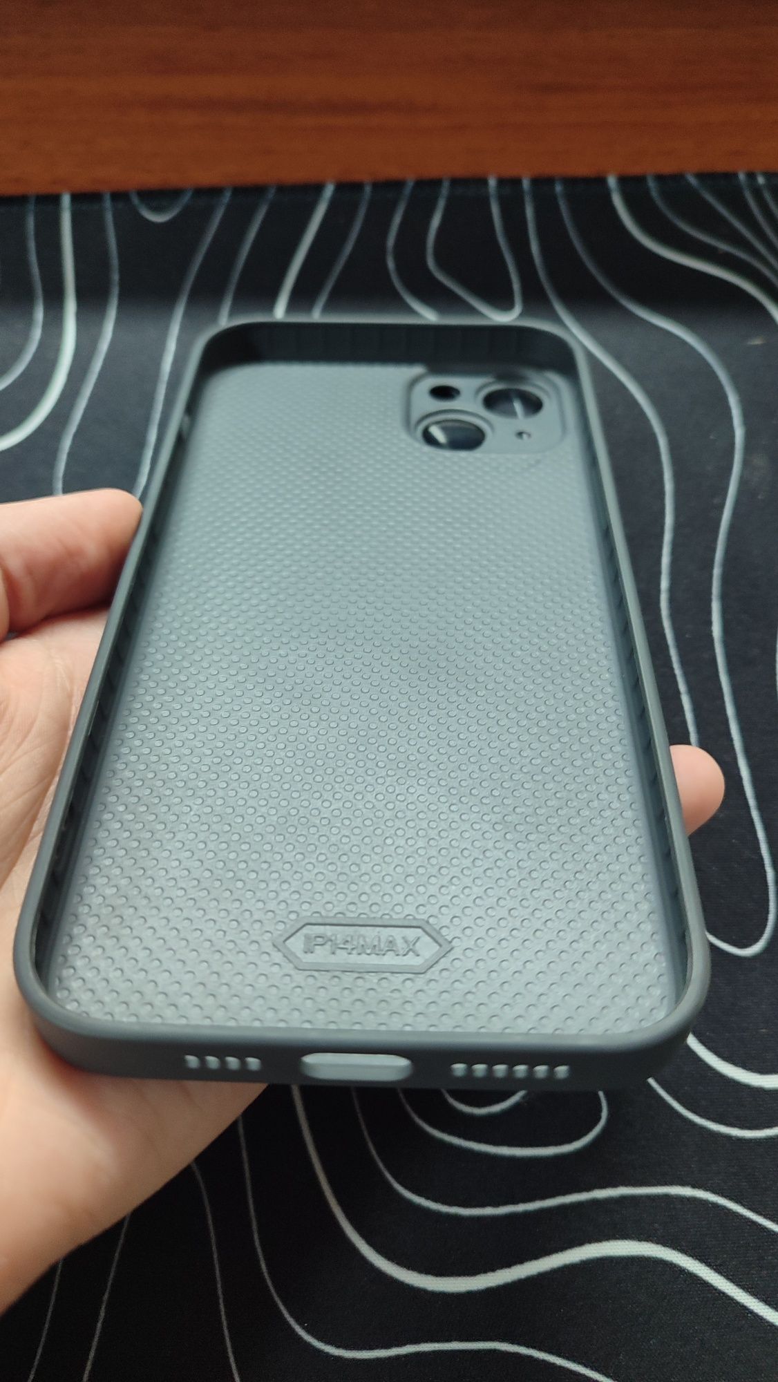 Чехлы на iphone 14  а так же блок на 20 ват