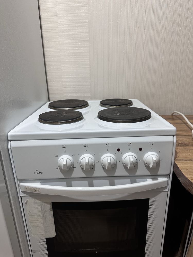 Продам электрическую плиту