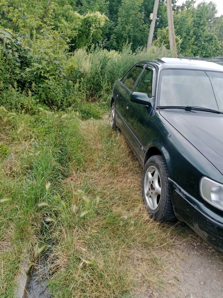 Продам хороший 2 литровый автомобиль