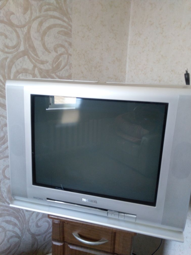 Продам телевизор б/у