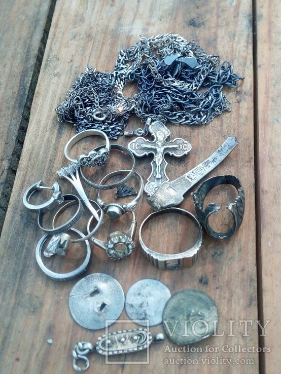 Серебро в любом состоянии.