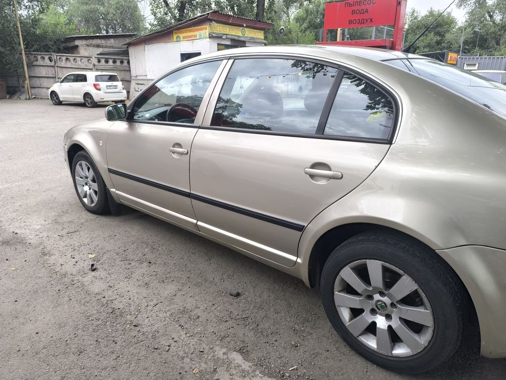 Продам Skoda superb 2003