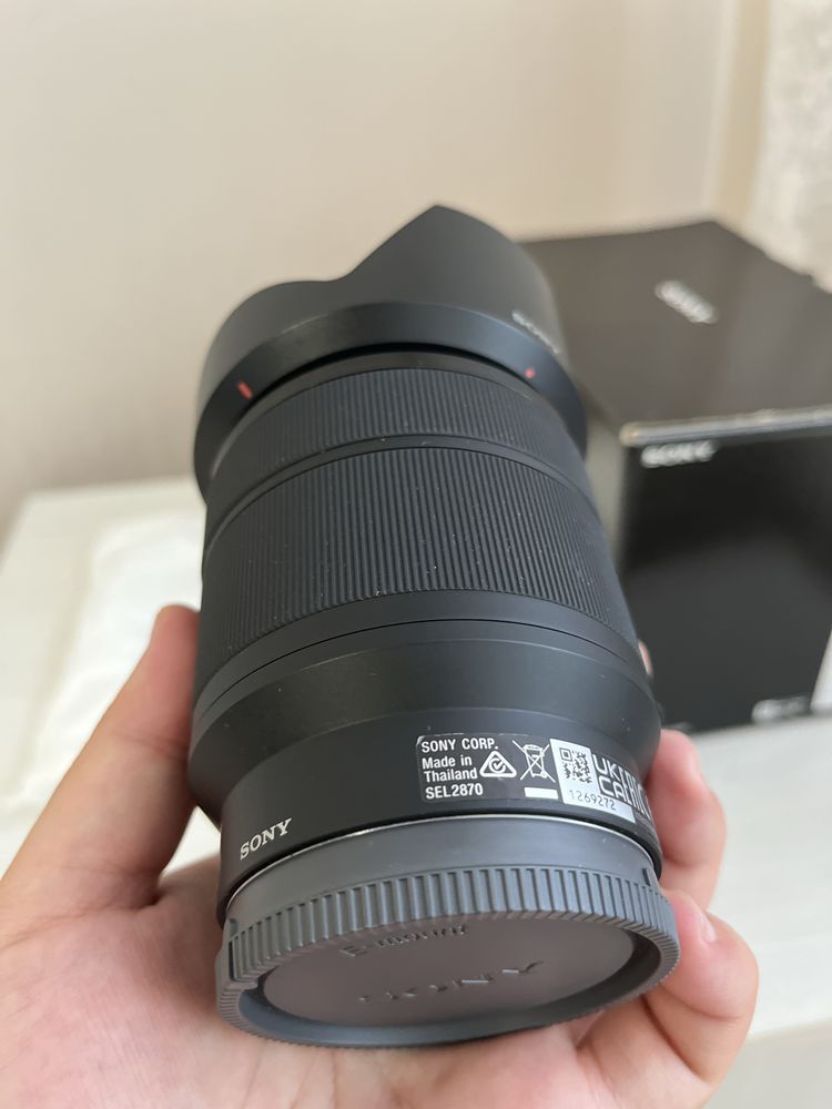 Объектив Sony FE 28-70mm f/3.5-5.6 OSS