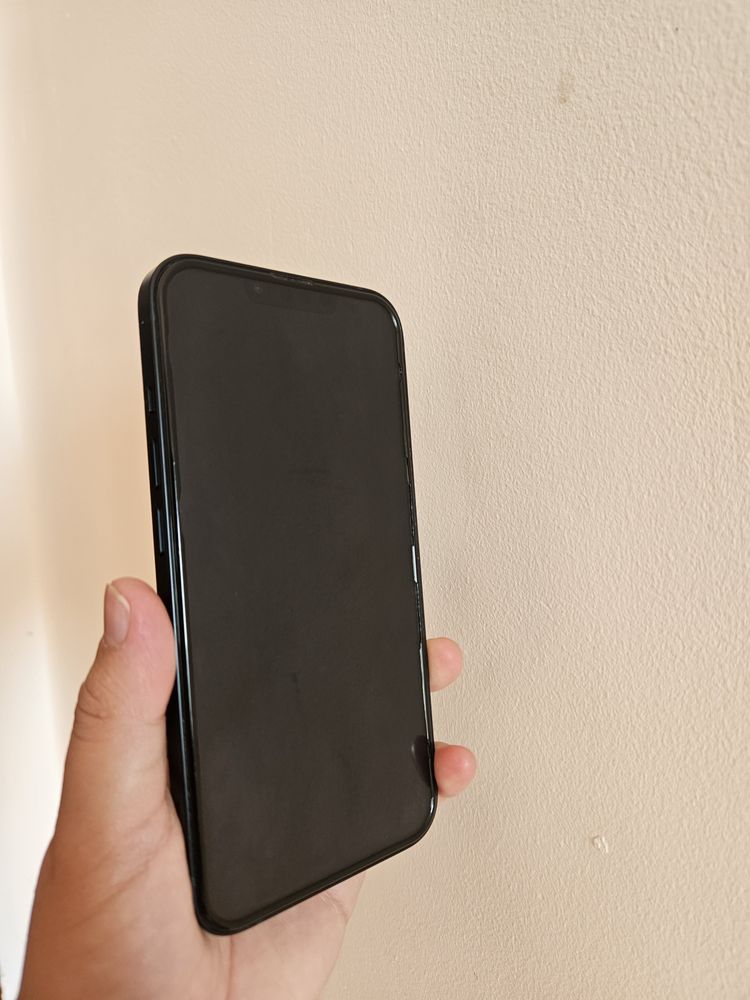 iPhone 13 256 ГБ • Отличное состояние • Без царапин