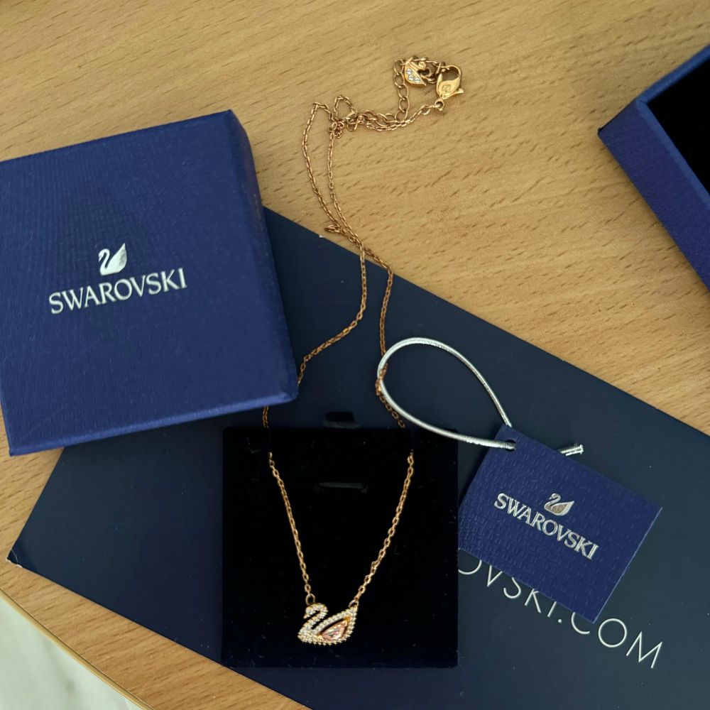 Продаю оригинальные изделия Swarovski!
