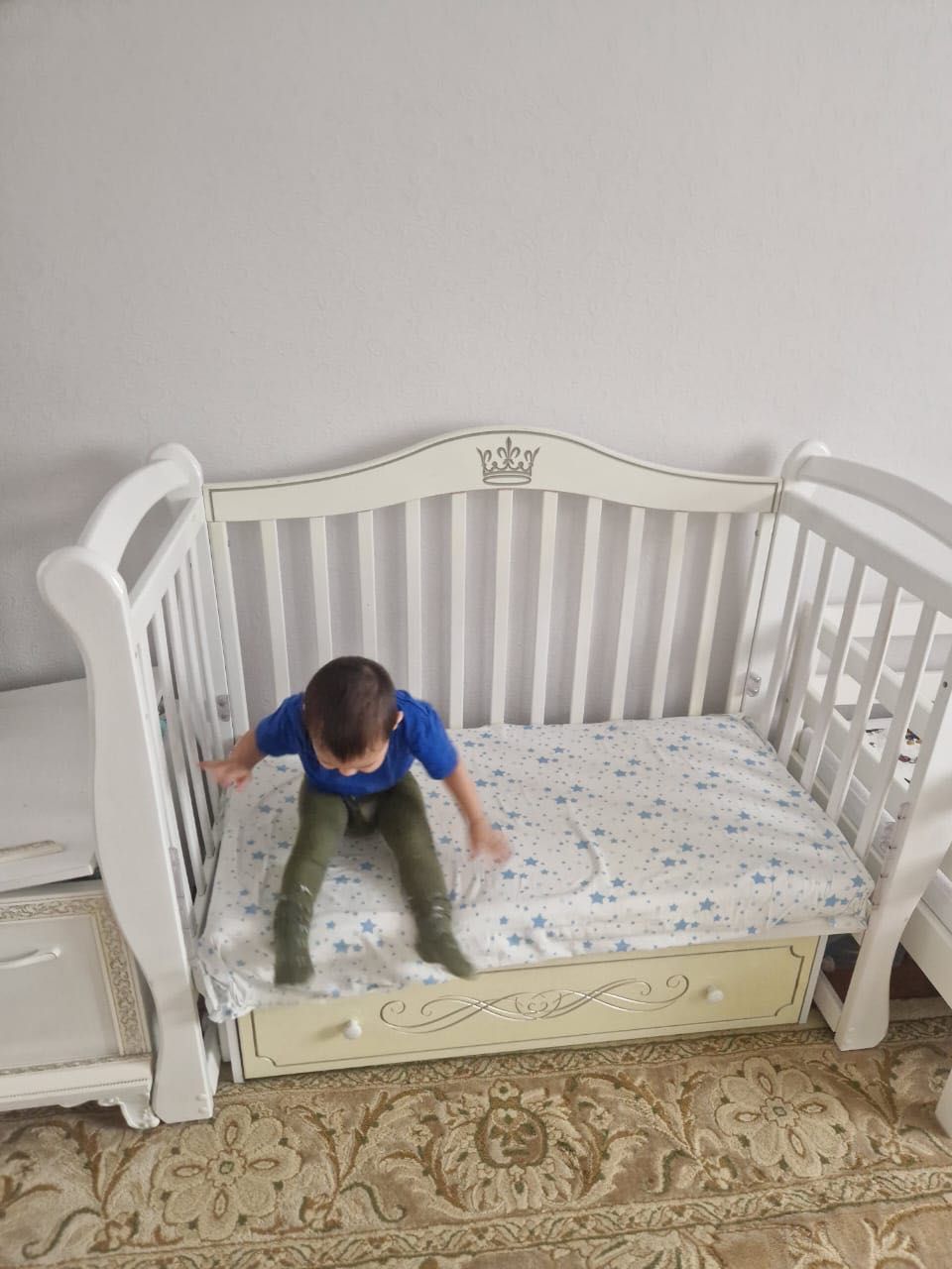 Продам детскую кровать