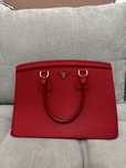 Срочно продам сумку Prada