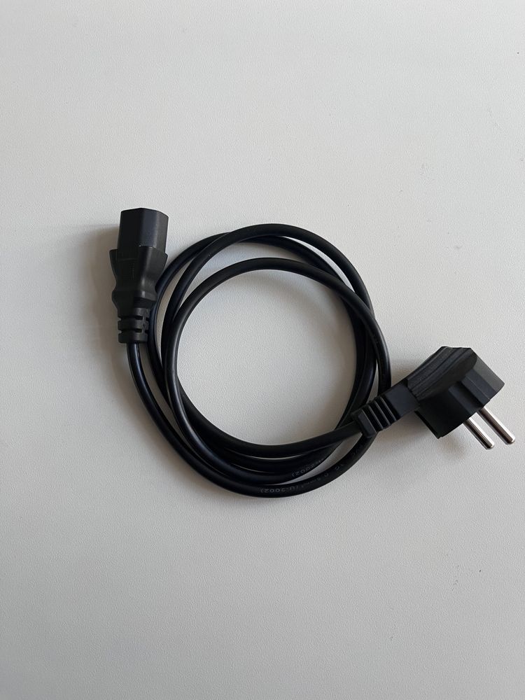 Трехпроводные кабели с разьемом IEC-C13 на 10 А (4 штуки)