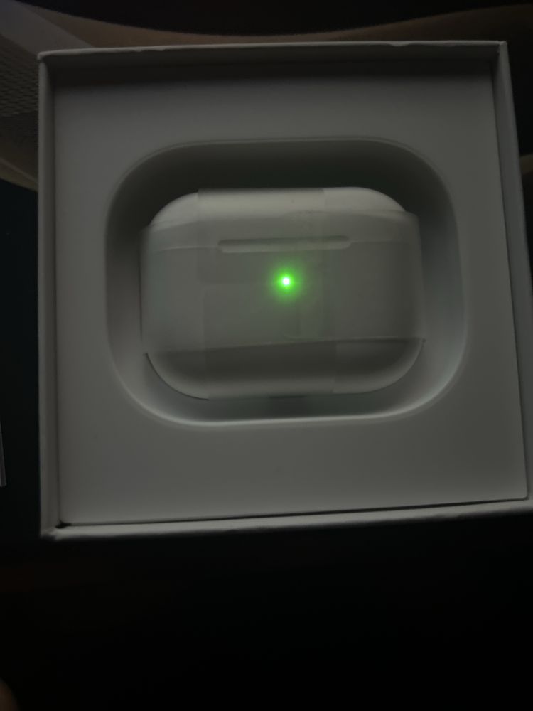 Airpods pro ориг не пользовался полная комплектация с серийным номером