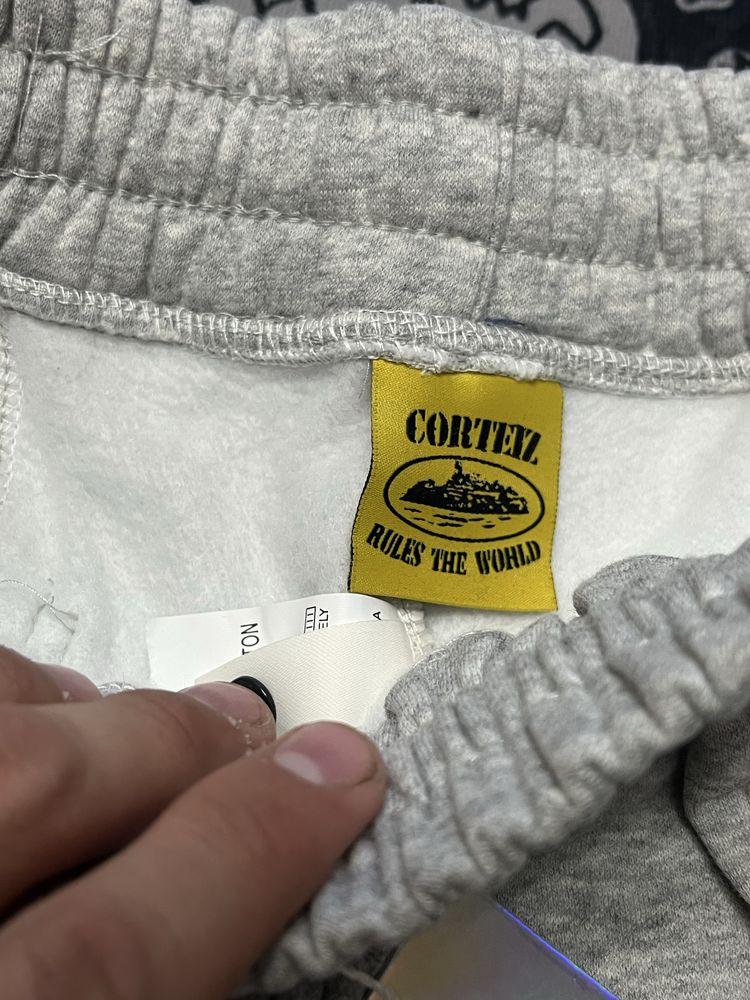 Продам шорты corteiz