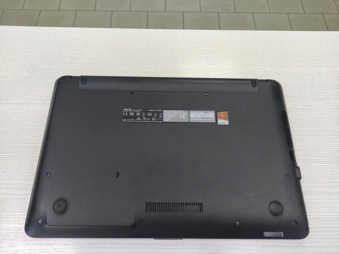Шустрый Asus (250 Gb SSD, 4 Gb DDR4, N3350)