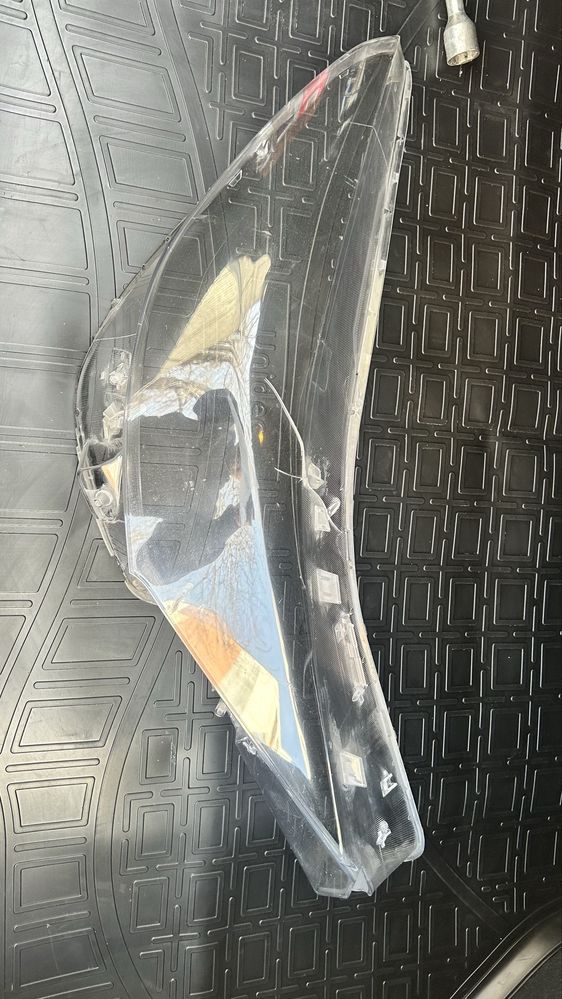 Стекло на фары Elantra CN7 2021г