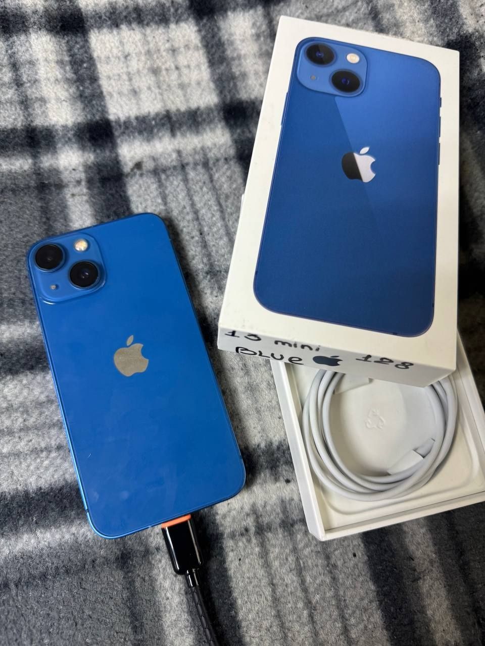 Продам iPhone 13 mini