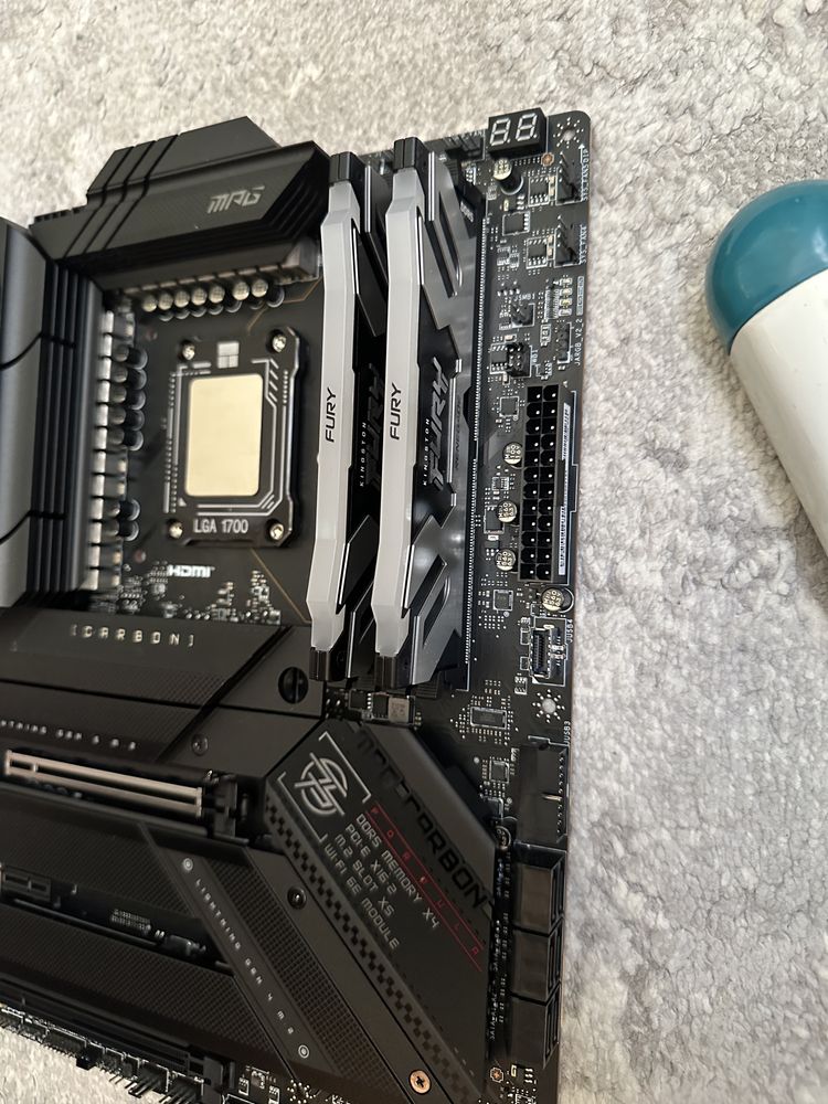 материнская плата MSI Z790 CARBON Wi-FI