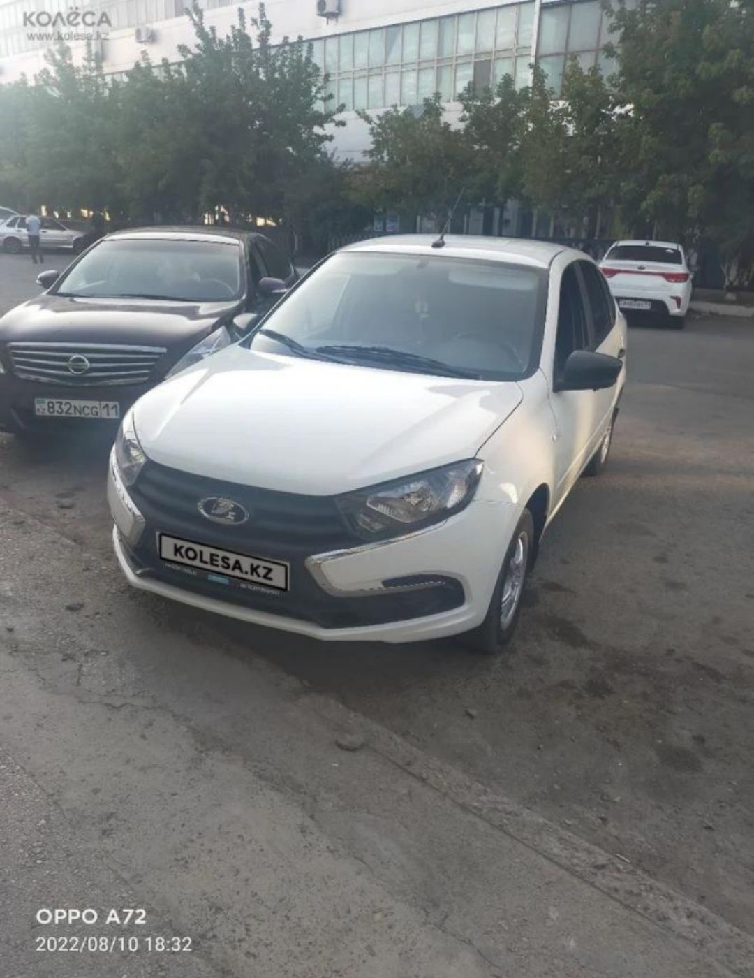 Автомашина гранта ливбек