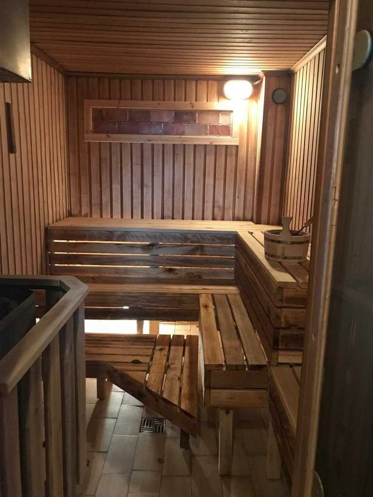 Просторный коттедж в Боровом, недалеко от озера, посуточная аренда