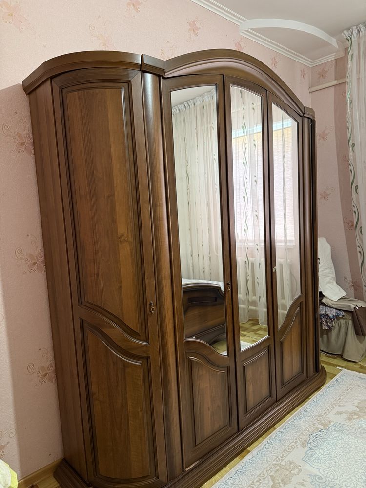 Спальный гарнитур