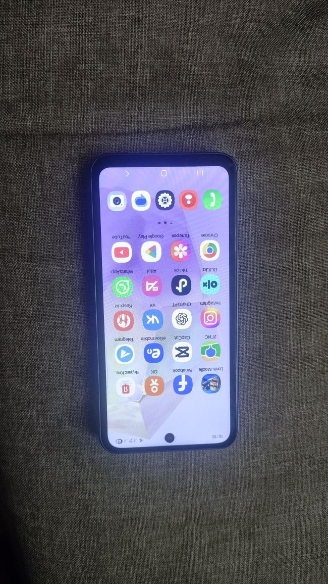 Телефон Samsung a35