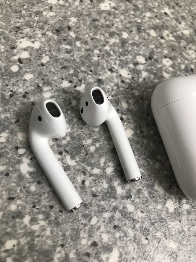 AirPods  Наушник беспроводной Aplle AirPods