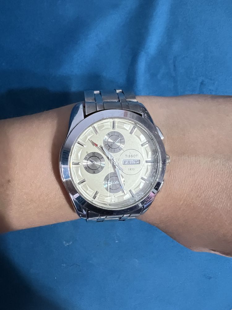 Продам часы Tissot