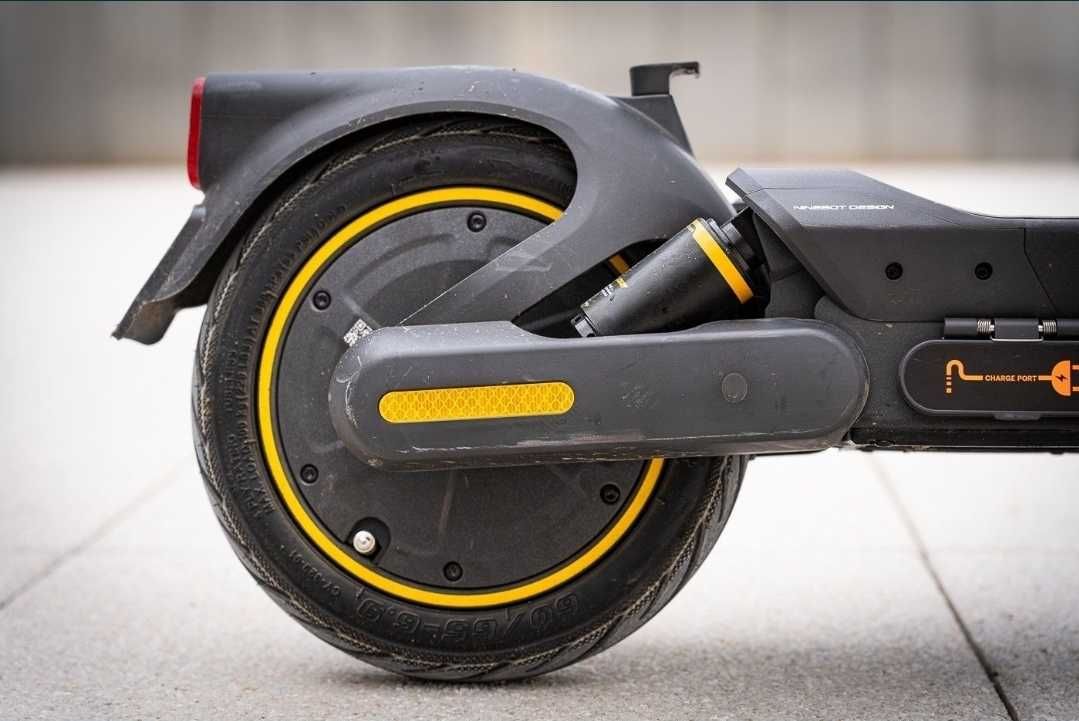 Ninebot MAX G2 электросамокат