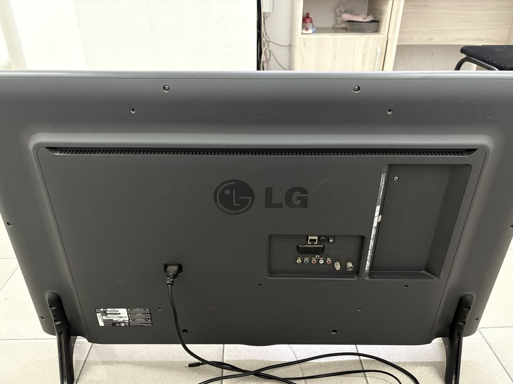 Телевизор LG ( гШымкент Рыскулова 36а) Лот:270/838