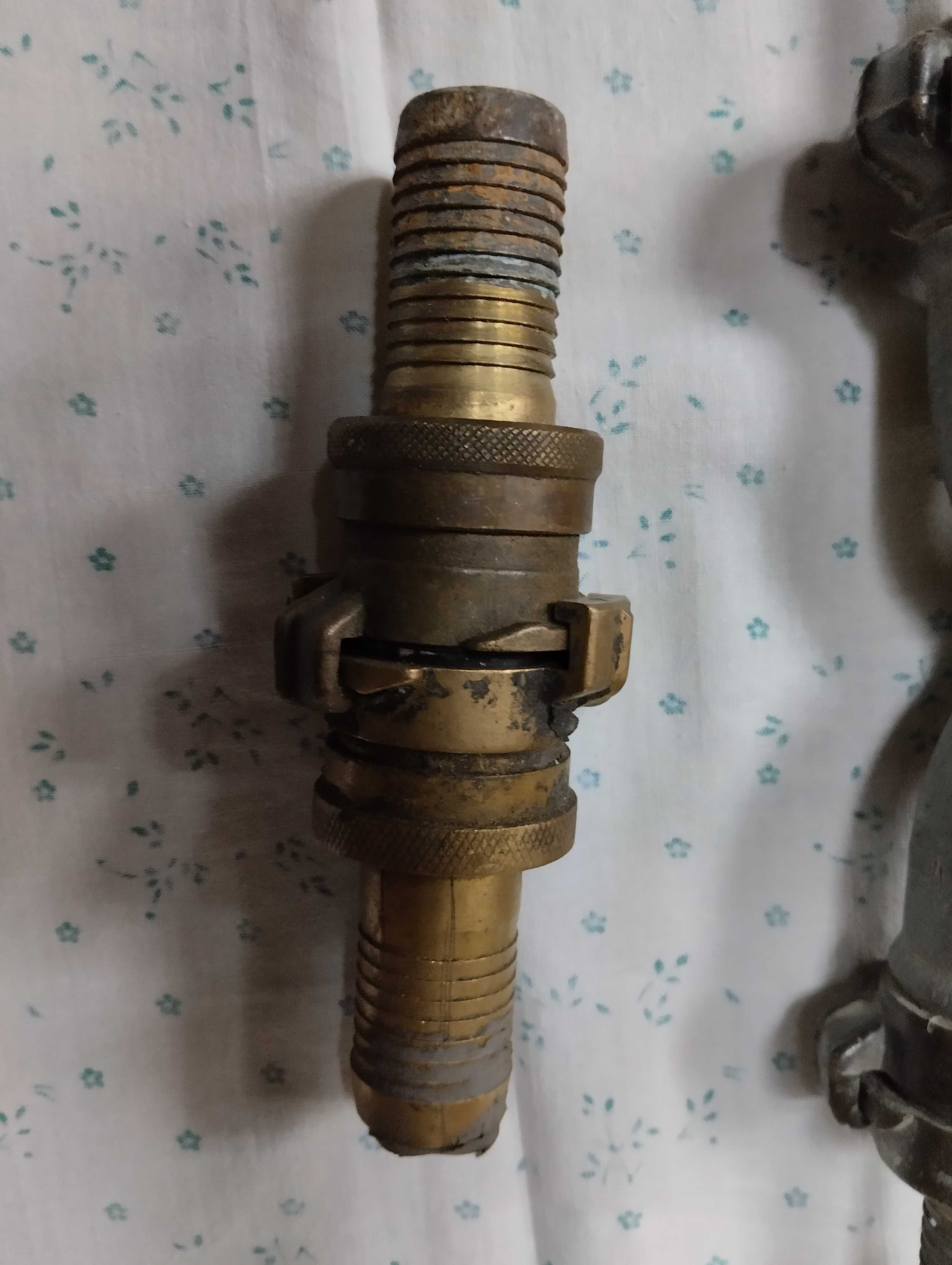Продам соединители на шланги  металлические. цена 10500 т.тенге