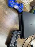 Продам PlayStation 4