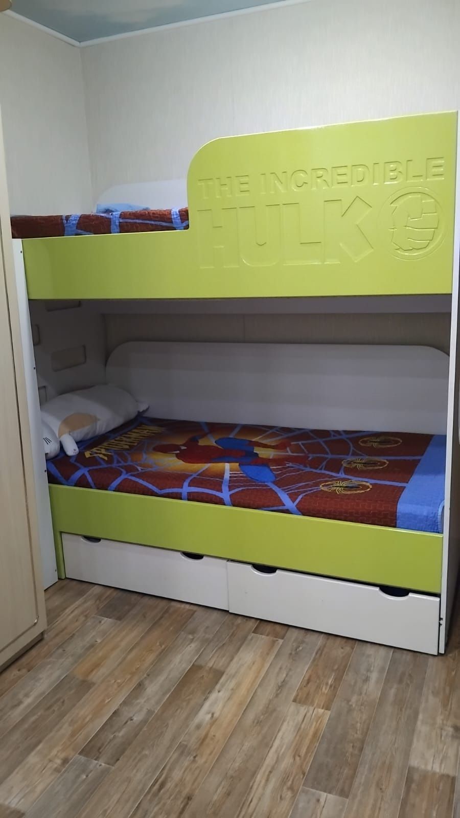 Продам 2х ярусную кровать