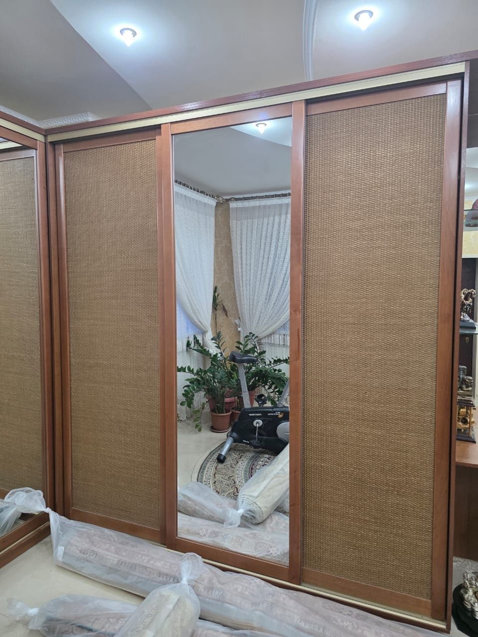 Шкаф для прихожый