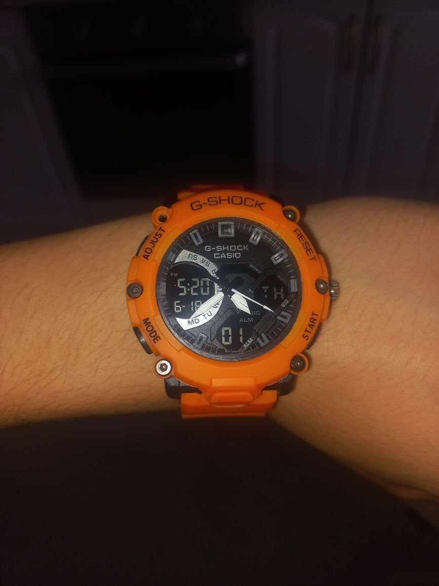 Casio G-Shock GA-2200BB оригинал — как новый!