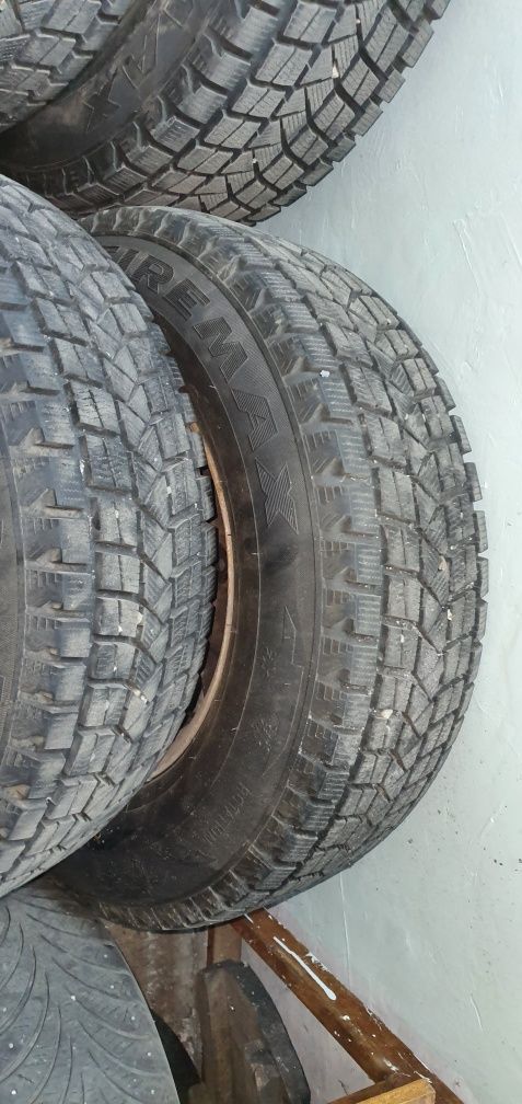 Продам комплект колёс на зиму 235 70 R16