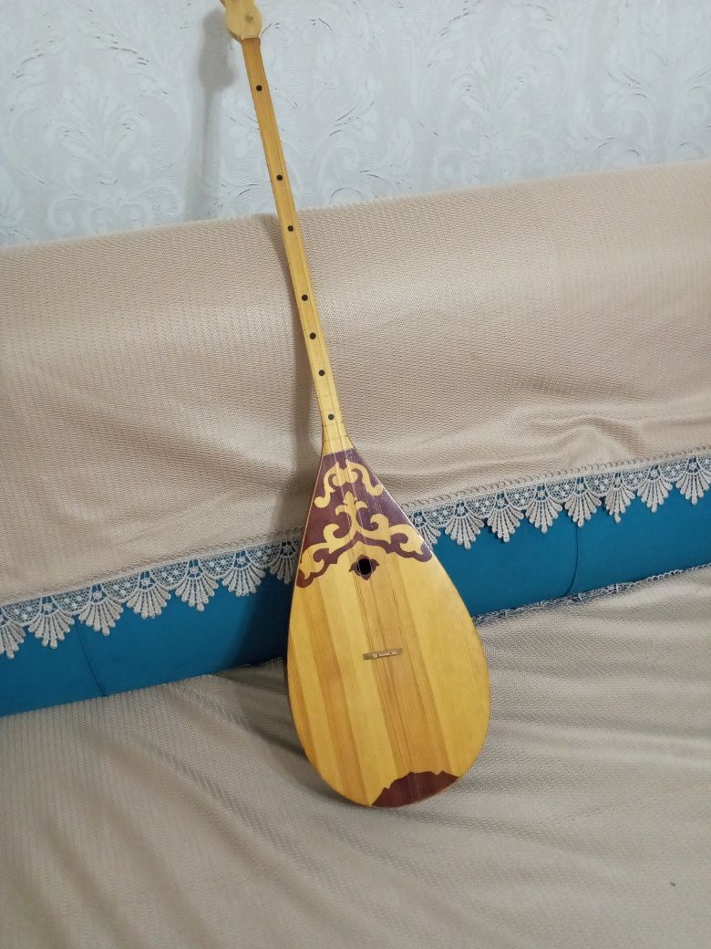 Продается домбыра