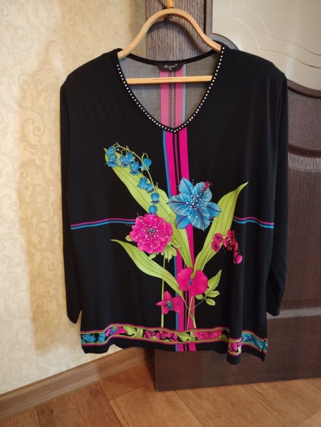 Продам фирменные вещички.